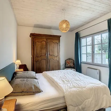 Holiday home Agreable Maison, Entre Centre Et Noirmoutier-en-l'Ile