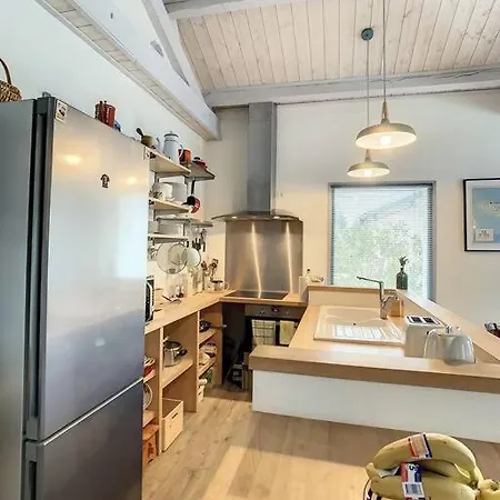 Agreable Maison, Entre Centre Et *