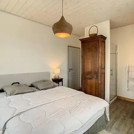 Holiday home Agreable Maison, Entre Centre Et Noirmoutier-en-l'Ile